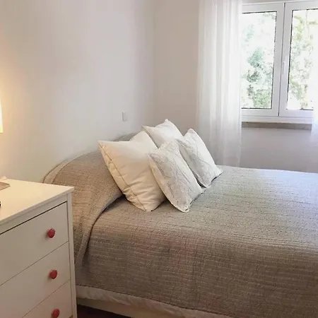 Apartment The Spot In Campo De Ourique *